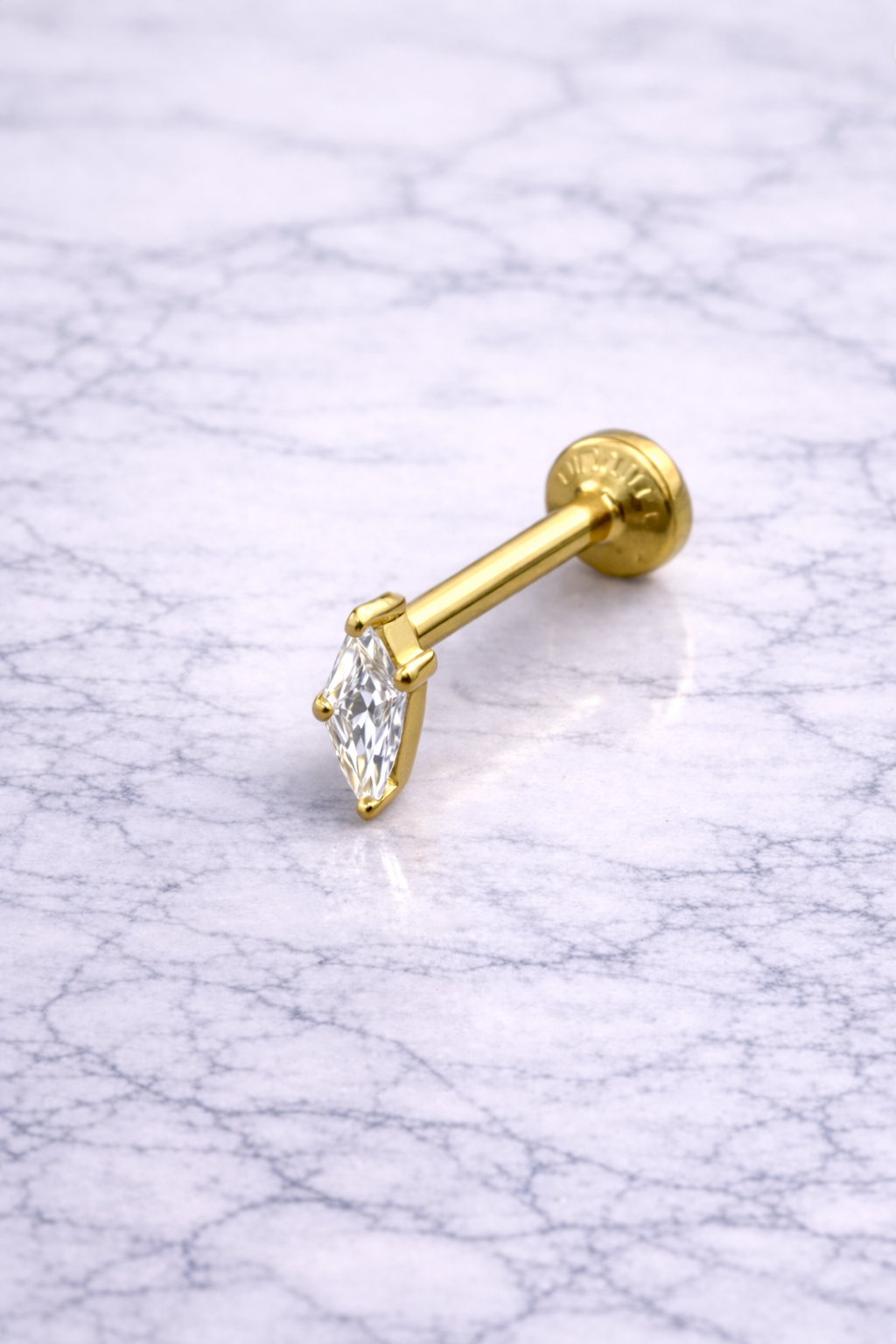 💎 4. Piercing rectangulaire zircon – Titane ASTM F-136