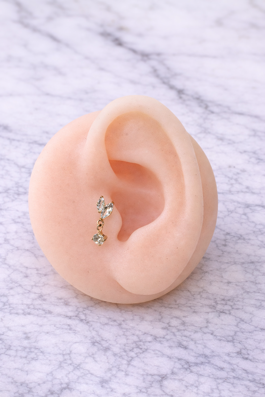 Piercing Oreille en Titane ASTM F-136 – Barbell Doré avec Boule vissée