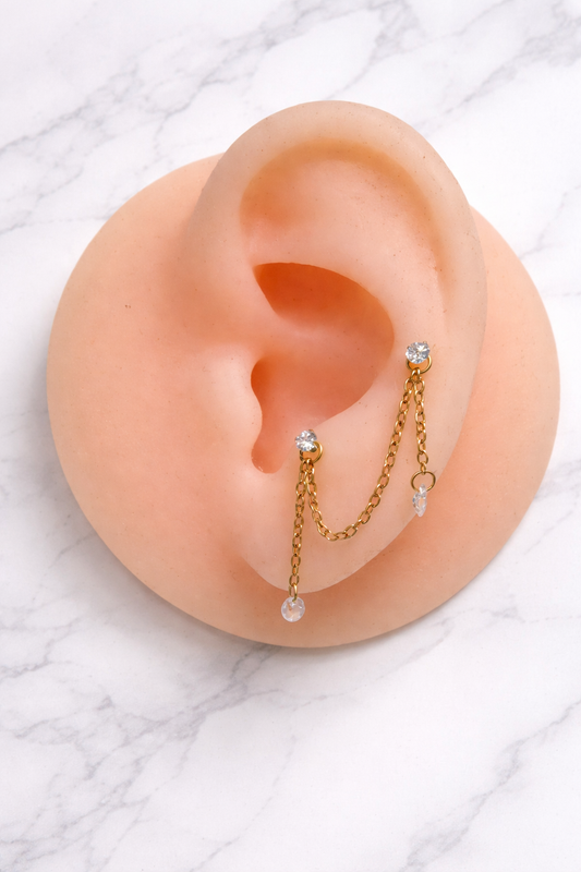 Chaîne d’oreille double zircon – Titane ASTM F136